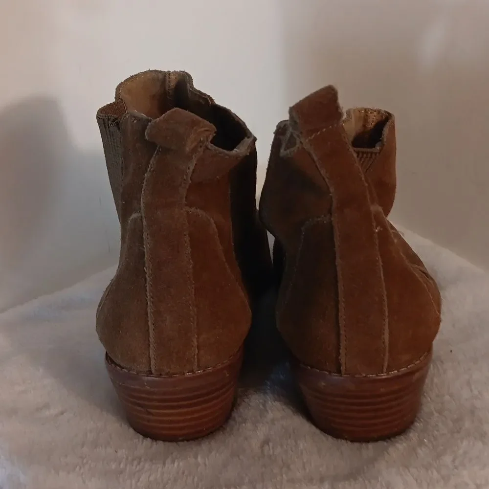 Chelsea Brown Suede Ankle Boots